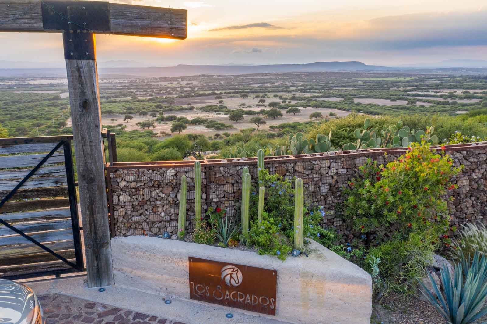 Privada Los Sagrados Image