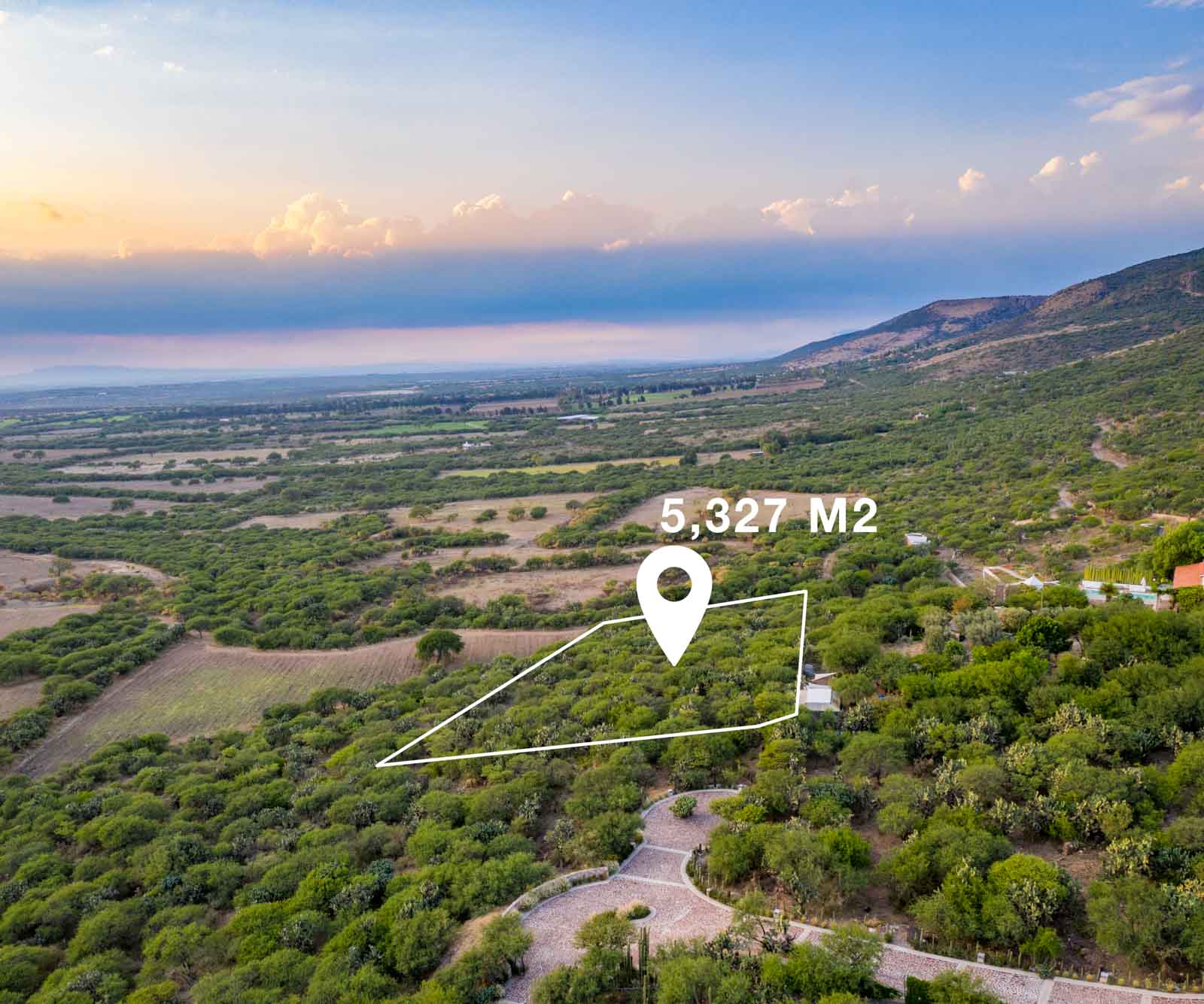 Privada Los Sagrados Image