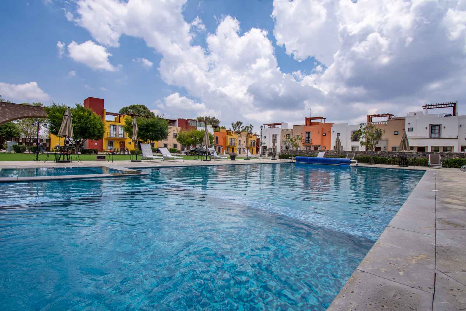 Condo Luna Image
